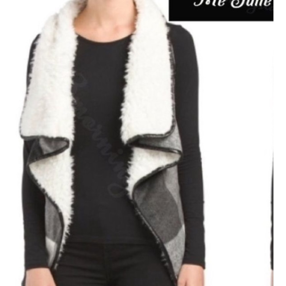 Me Jane Sz S Faux Fur Plaid Open Vest w Pockets GUC b1015